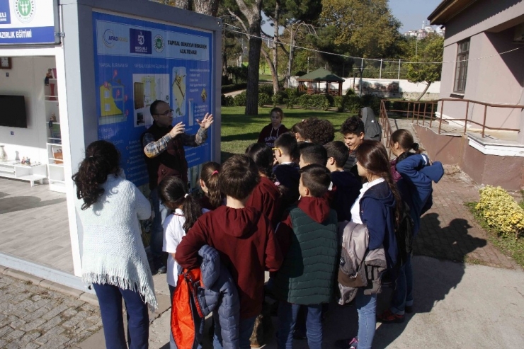 Kocaeli’de 71 Bin Kişiye Deprem Eğitimi Verildi