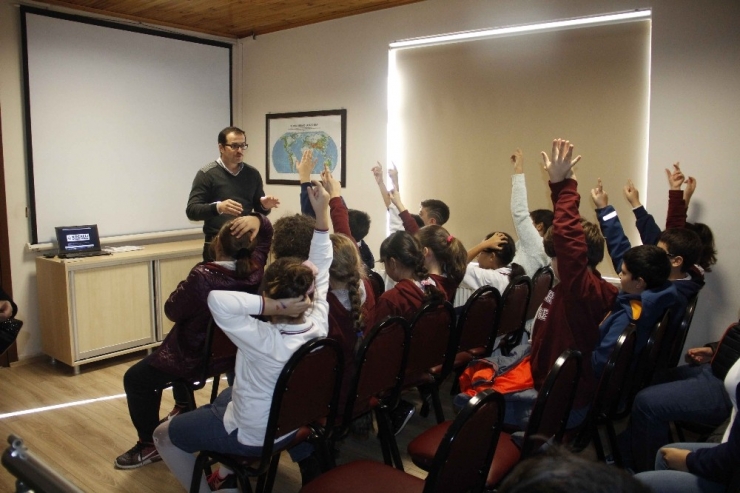 Kocaeli’de 71 Bin Kişiye Deprem Eğitimi Verildi