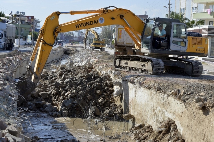 Çavuşlu Deresi Islah Ediliyor