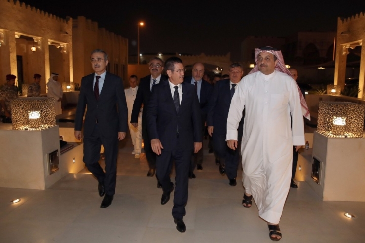 Milli Savunma Bakanı Canikli, Katarlı Mevkidaşıyla Görüştü