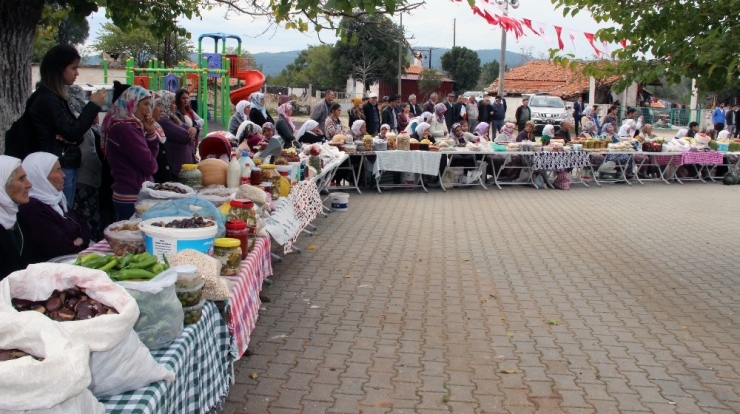 Menteşe’de Reçel Ve Turşular Yarıştı