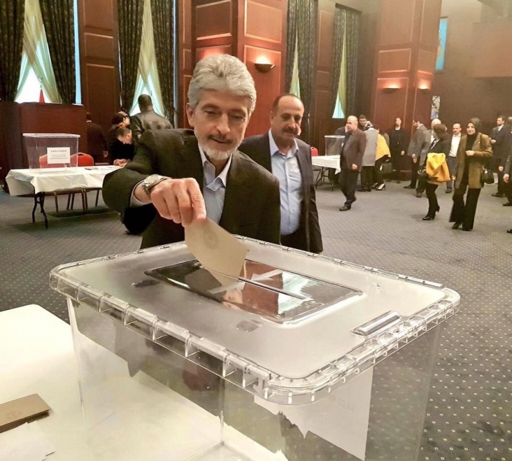 Ak Parti’nin Ankara Büyükşehir Belediye Başkan Adayı İçin Temayül Yoklaması