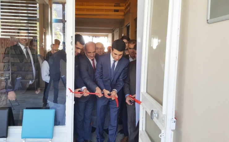 Çemişgezek’te Kitap Kafe Törenle Açıldı