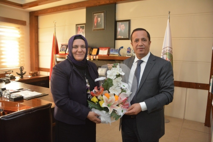 Ak Partili Kadınlardan Başkan Toltar’a Ziyaret