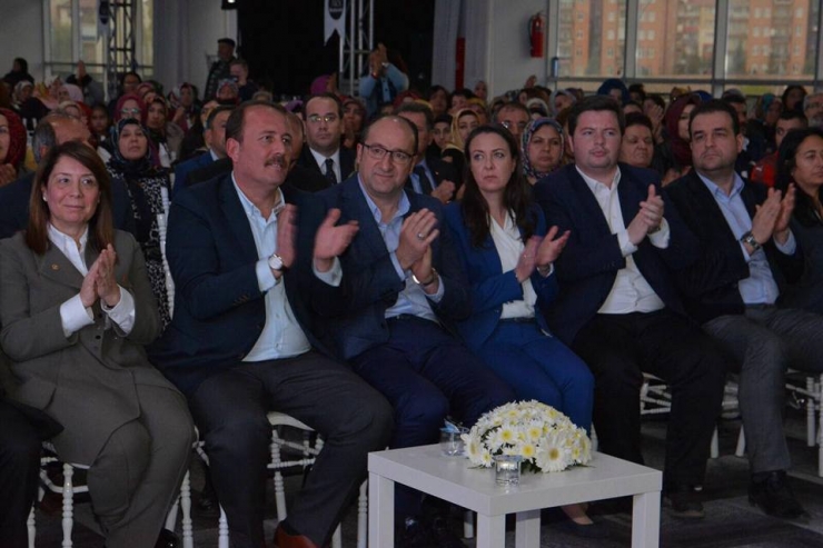 Ak Parti Odunpazarı Kadın Kolları 4’üncü Olağan Kongresi Yapıldı