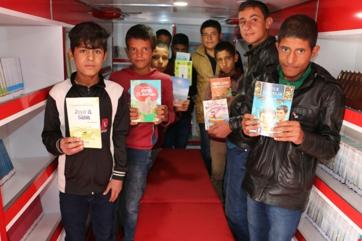 Gezici Kütüphane 1 Milyon Okuyucu Hedefiyle Kırsalın Yolunu Tuttu