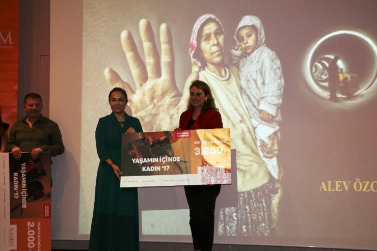 Kadem ’Yaşamın İçinde Kadın ’17 Fotoğraf Yarışması’ Ödül Töreni