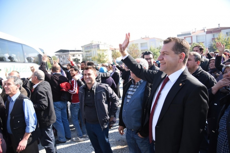 Başkan Yılmaz, Umre Yolcularını Uğurladı