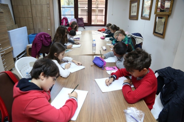 Karikatür Okulunda Dersler Başladı