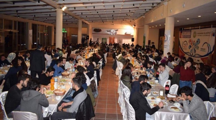 Başkan Dündar Omü’lü Öğrencilerle Buluştu