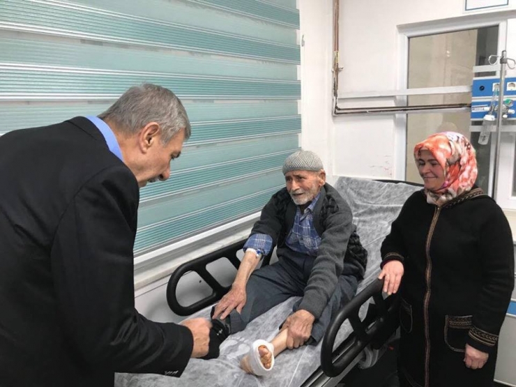 Sağlık Bakanı Demircan’dan ’Çat Kapı’ Hastane Ziyareti