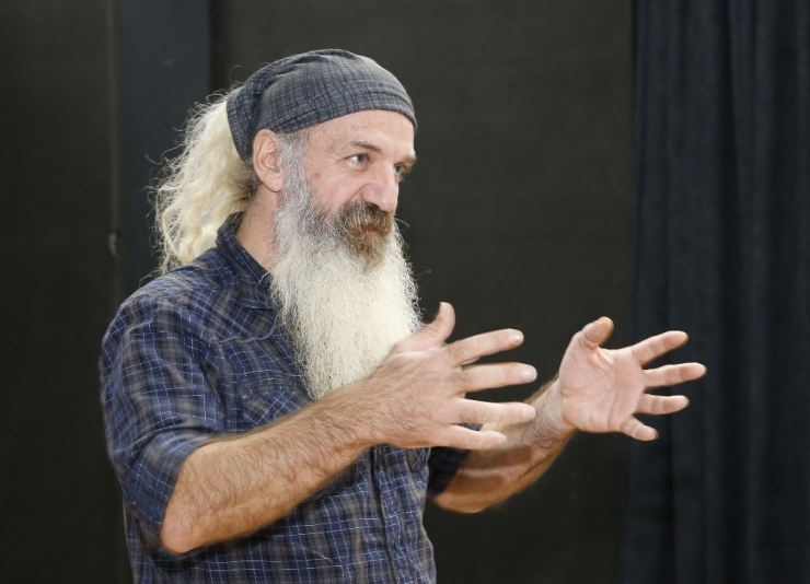 Tiyatrocu Demir’den ‘Oyunculuk Atölyesi’