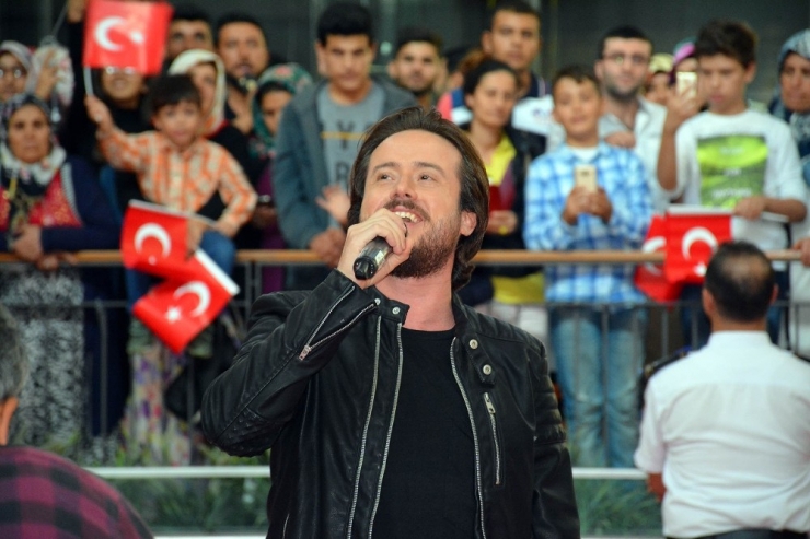 Cengiz Kurtoğlu’nun Oğlu Aydın’dan Yeni Yılda Yeni Albüm Müjdesi