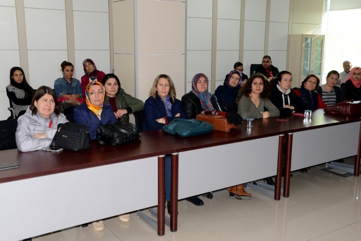 Tepabaşı Beldiyesi’nden Temizlik Personeline Eğitim