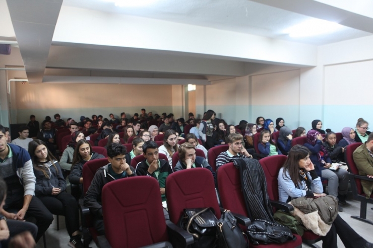 Uluslararası Genç Edebiyatçılar Buluşması Sona Erdi