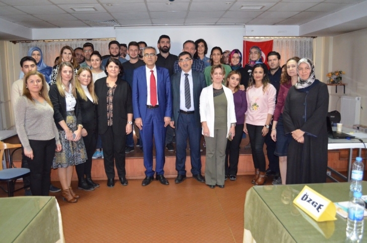 Aile Hekimleri Ve Aile Sağlığı Çalışanlarına Sertifikaları Verildi