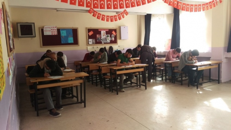 Ağrı’da Kur’an Meali Sınavı Yapıldı