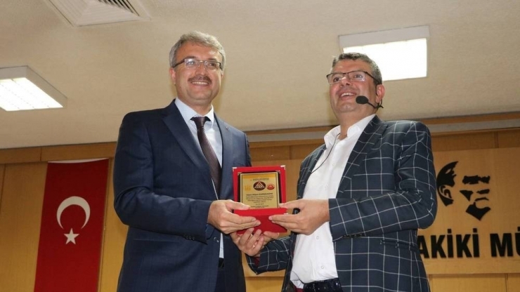 "Başarının En Tepesine Hep Birlikte" Konferansı Düzenlendi