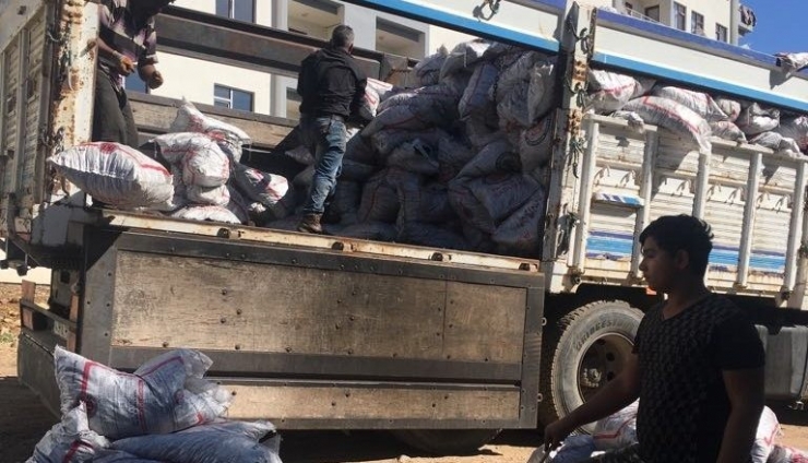 Solhan’da İhtiyaç Sahiplerine Kömür Desteği