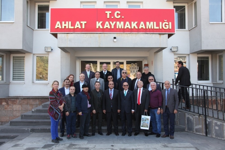 Bildef Heyeti Ahlat’a Hayran Kaldı