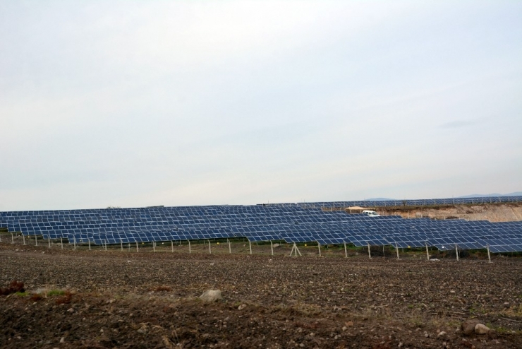 Bin Hane Güneş Enerjisiyle İhtiyaçlarını Karşılıyor