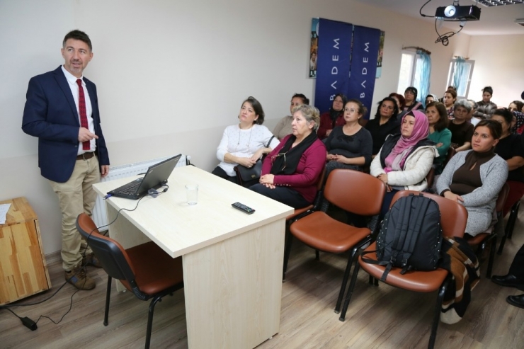 Halk Merkezlerinde Meme Kanseri Söyleşisi