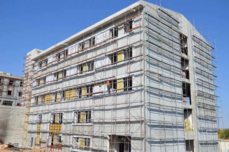 Hasan Çalık Devlet Hastanesi’nde İyileştirme Çalışmaları Sürüyor