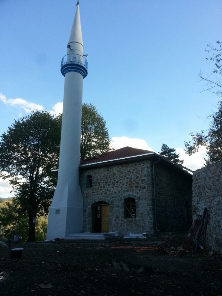 Servetiye Taş Camii Şekilleniyor