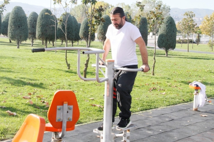 İhsaniye Parkı’nda Yenileme Ve Tadilat Çalışması Yapıldı