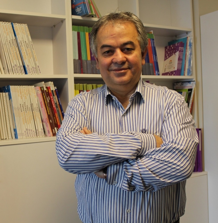 Eğitimci Adil Kurt: "Velilerdeki En Büyük Dert Okul Notu, Bu Konuda Öğretmenlere Güvenilmeli"