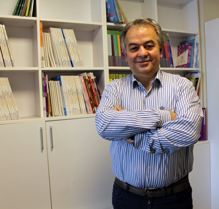 Eğitimci Adil Kurt: "Velilerdeki En Büyük Dert Okul Notu, Bu Konuda Öğretmenlere Güvenilmeli"