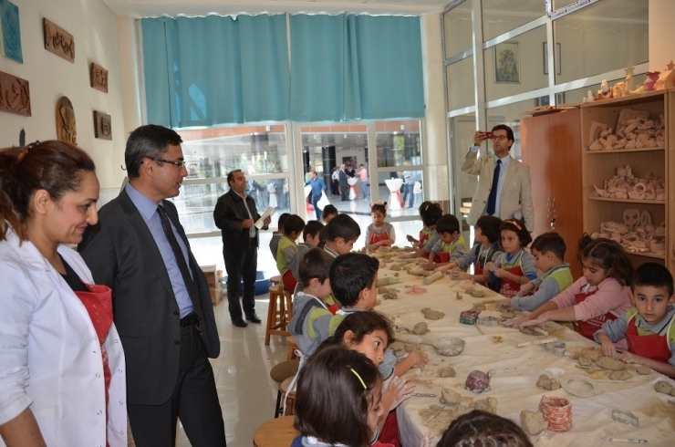 Minikler Kille Sanat Öğreniyor