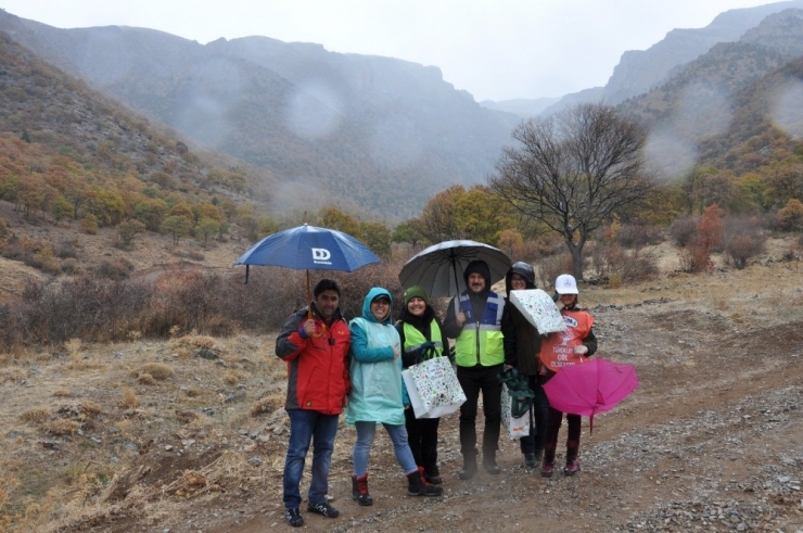 Öğrenciler "Meşe Palamudu Toplama" Etkinliğinde Buluştu
