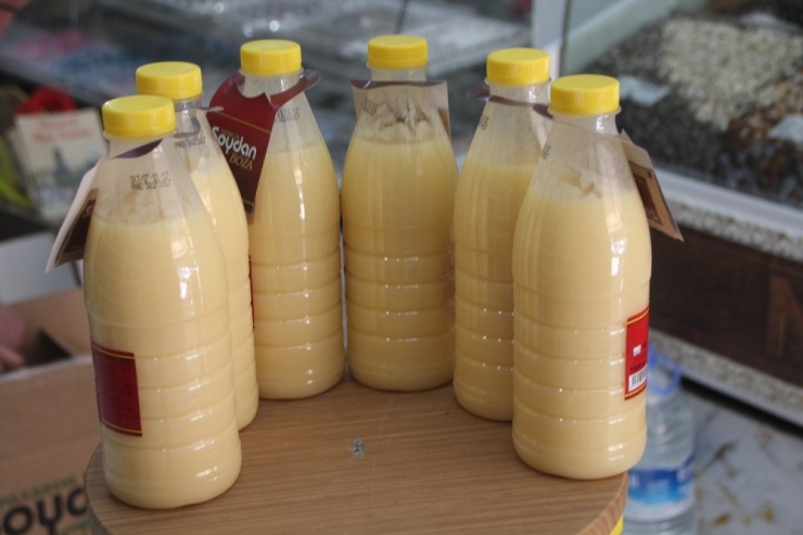 Şifa Deposu Boza Tezgahlarda Yerini Aldı