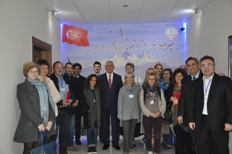 Yabancı Öğretmenlerden Milli Eğitim Müdürü Elmalı’ya Ziyaret