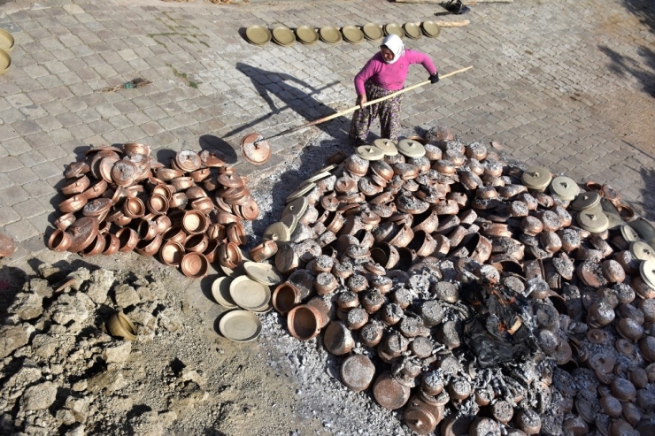 Mafod, Sanat Yaşamına Ödüllerle Başladı