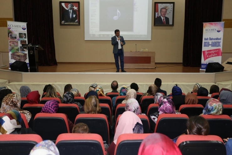 "Ko-mek Aile Okulu” Projesi 7. Dönem Eğitim Programları Başladı