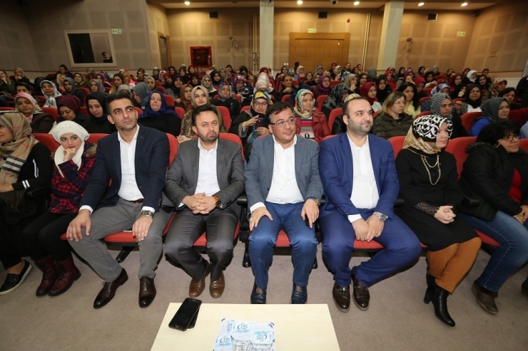 "Ko-mek Aile Okulu” Projesi 7. Dönem Eğitim Programları Başladı