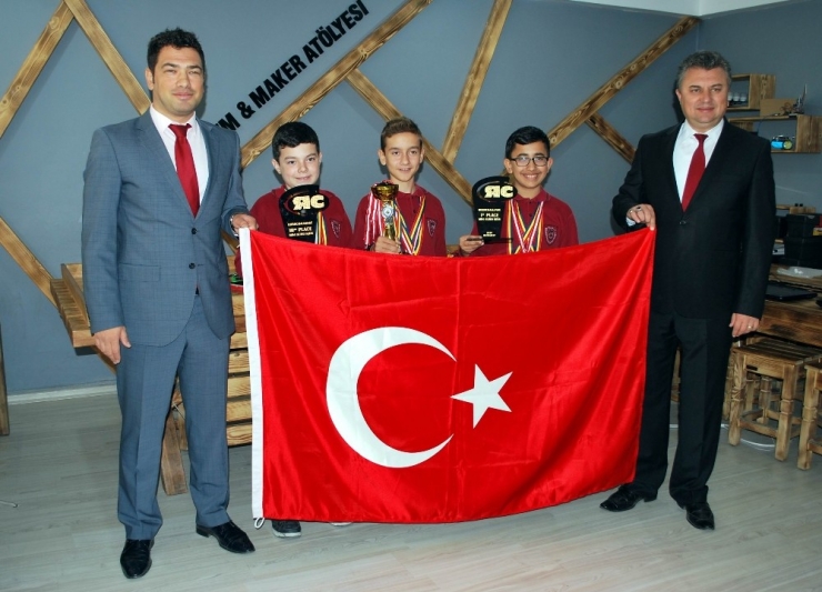 Manisalı Öğrenciler Avrupa Birincisi Oldu