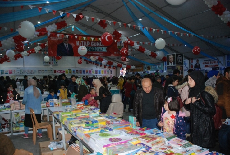 Tokat Kitap Fuarı’na Yoğun İlgi