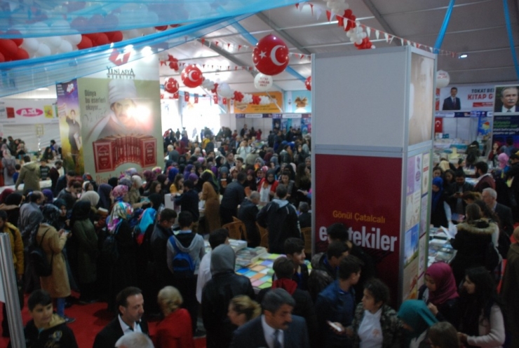 Tokat Kitap Fuarı’na Yoğun İlgi