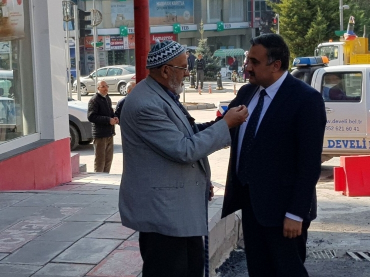 Develi’de Sıcak Asfalt Çalışmaları Devam Ediyor