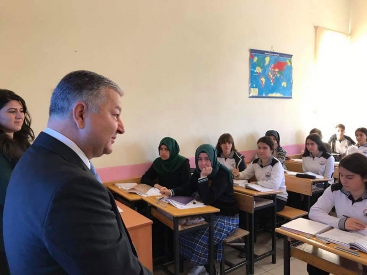 Kaymakam Duru Develi Lisesi’ni Ziyaret Etti