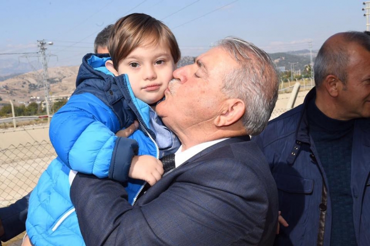 Down Sendromlu Ve İşitme Engelli Çocuklarla Mutluluğa Pedal Çevirdiler