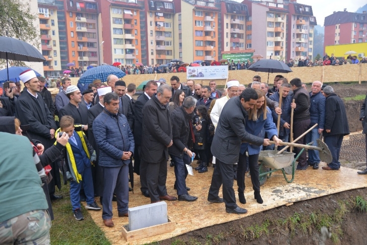 Bosna Hersek’te Ahi Evran Camii Temeli Atıldı