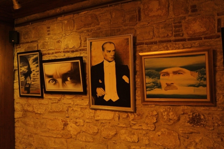 Kuşadası’nda ’Atatürk’ Sergisi