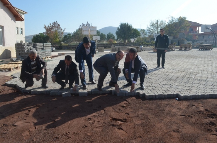 Okul Bahçelerinde Hummalı Çalışma