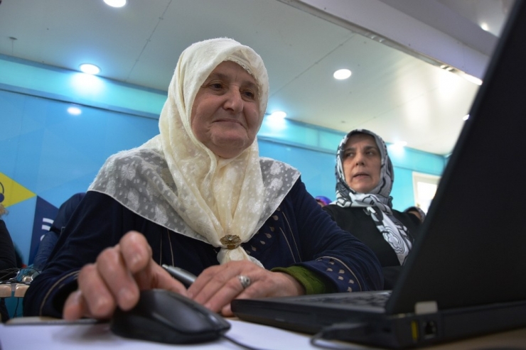 Türk Telekom İle Öğrenmenin Yaşı Yok