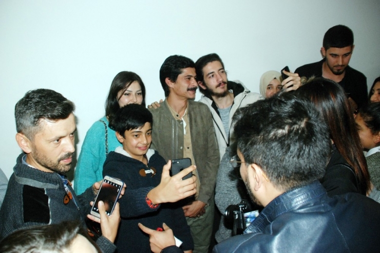 Türkiye’nin Oscar Adayı Ayla’nın Anadolu Galasına Yoğun İlgi