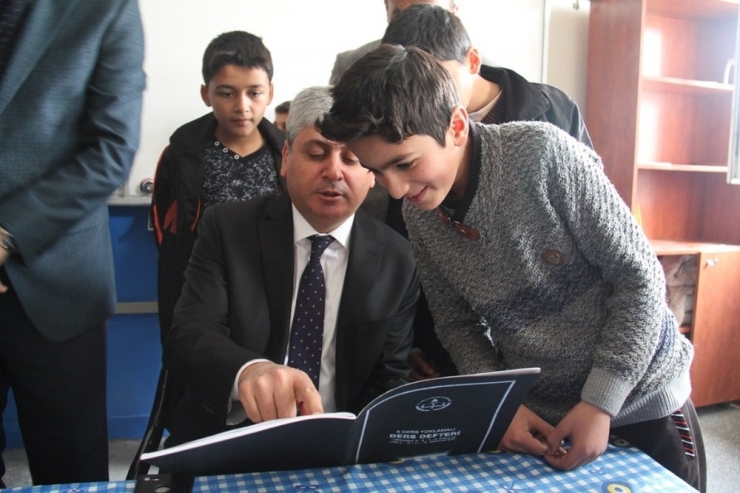 Vali Doğan, Susuz’da Muhtarlarla Buluştu